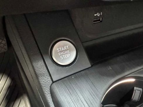 Used 2019 Audi A4 2.0T Premium w/ Convenience Package image 29