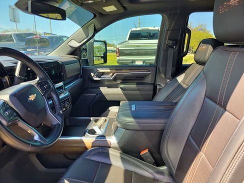 Used 2024 Chevrolet Silverado 3500 High Country AWD/4WD image 11