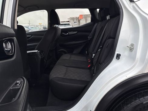 Used 2021 Nissan Rogue Sport SV image 30