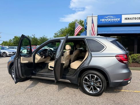 Used 2017 BMW X5 xDrive35i w/ Premium Package AWD/4WD image 18