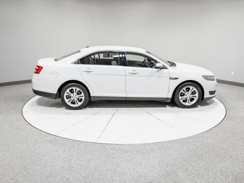 Used 2014 Ford Taurus SEL w/ Equipment Group 201A FWD image 27