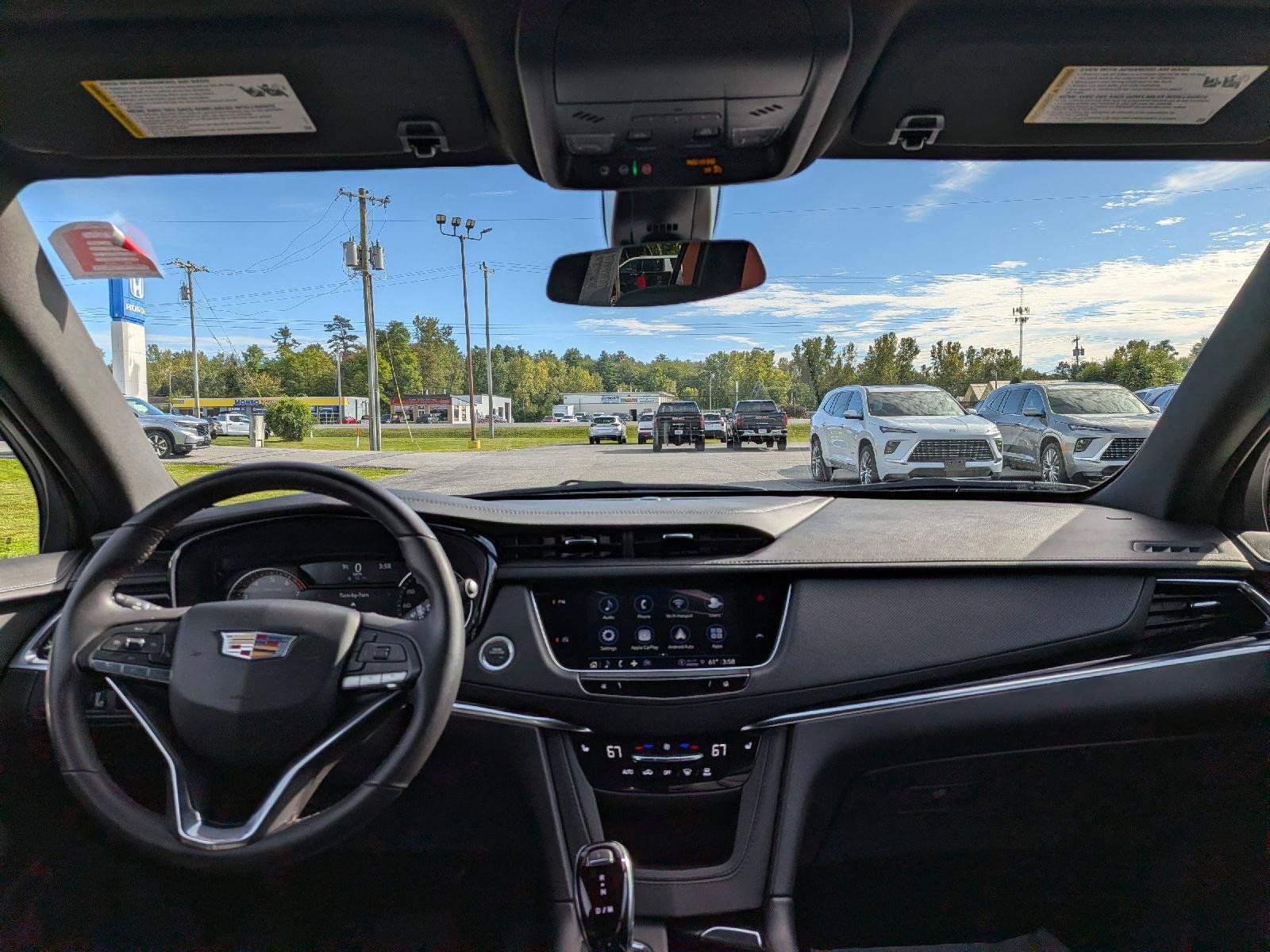 Used 2024 Cadillac XT6 Luxury w/ LPO, Floor Liner Package AWD/4WD image 23