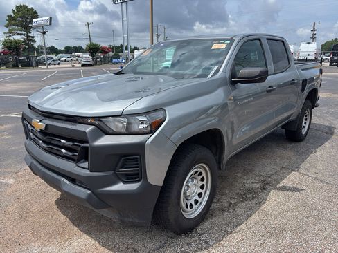Used 2023 Chevrolet Colorado W/T RWD image 1