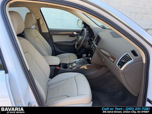 Used 2016 Audi Q5 2.0T Premium Plus w/ Technology Package AWD/4WD image 24