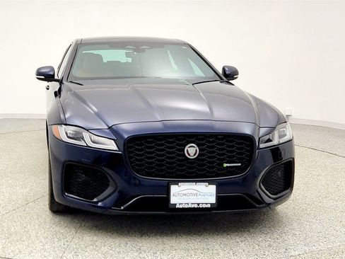 Used 2022 Jaguar XF R-Dynamic SE image 2