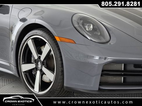 Used 2025 Porsche 911 Carrera w/ Premium Package RWD image 18