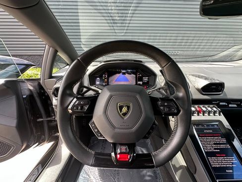 Used 2020 Lamborghini Huracan EVO AWD/4WD image 24