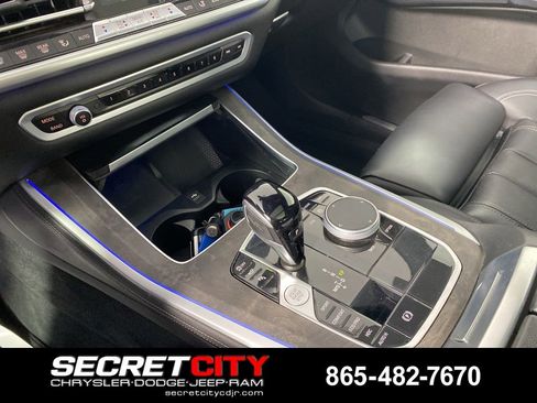 Used 2022 BMW X5 xDrive40i w/ Premium Package AWD/4WD image 24