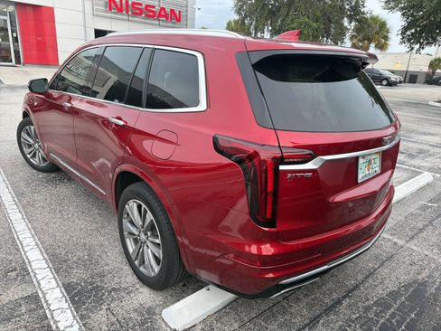Used 2022 Cadillac XT6 Premium Luxury FWD image 5