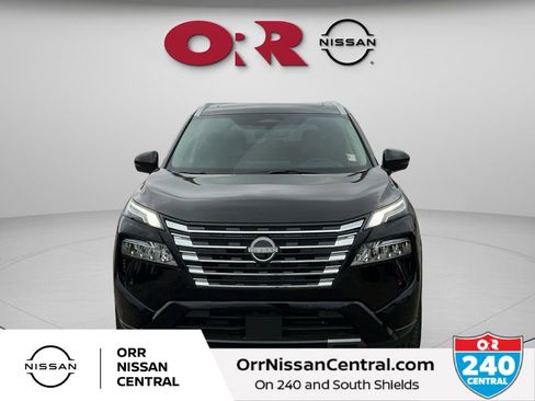 Used 2025 Nissan Rogue Platinum w/ Tech Package FWD image 2