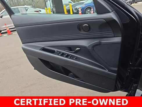 Used 2025 Hyundai Elantra SEL FWD image 27