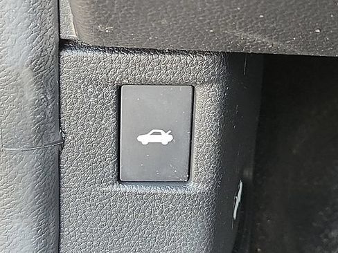 Used 2025 Honda Accord LX image 26