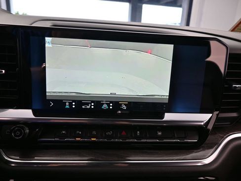 Used 2022 Chevrolet Silverado 1500 LTZ RWD image 24