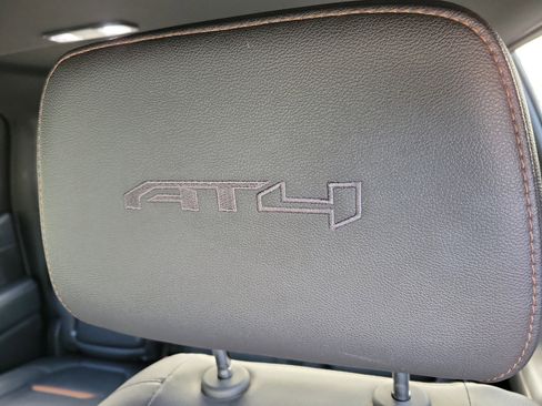 Used 2020 GMC Sierra 1500 AT4 w/ AT4 Premium Package image 7