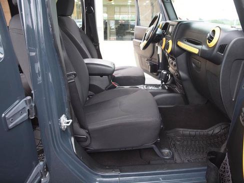 Used 2018 Jeep Wrangler Unlimited Sport S AWD/4WD image 6