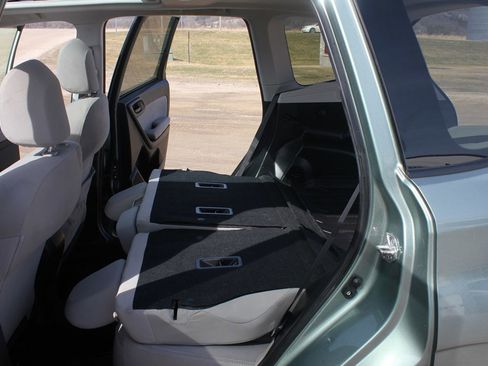 Used 2015 Subaru Forester 2.5i Premium w/ All-Weather Package image 41