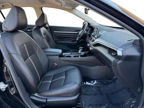 Used 2023 Nissan Altima 2.5 SR FWD image 18