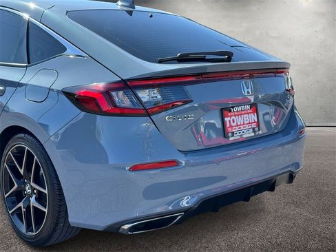 Used 2022 Honda Civic Sport Touring image 3