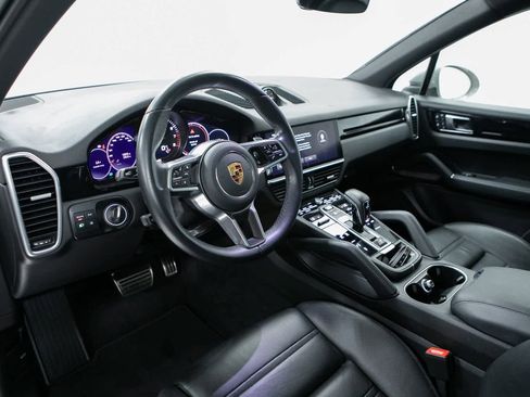 Certified 2023 Porsche Cayenne S Platinum image 4