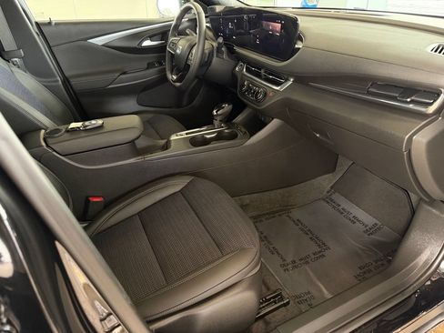 Used 2025 Buick Envista Preferred w/ Convenience I Package FWD image 15