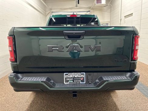 New 2026 RAM 1500 Express AWD/4WD image 3