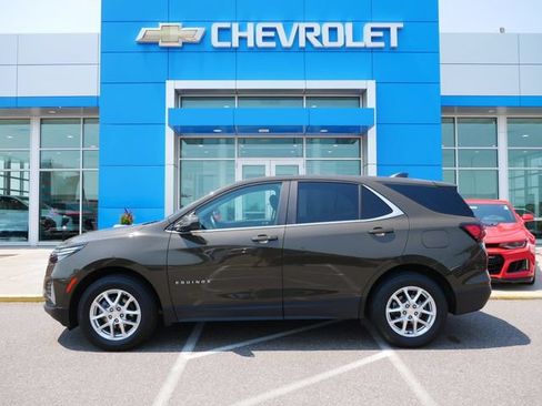 Used 2023 Chevrolet Equinox LT AWD/4WD image 4