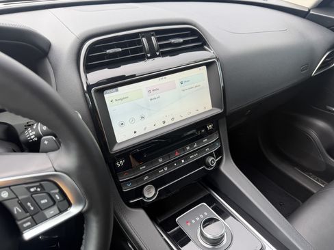 Used 2019 Jaguar F-PACE Prestige AWD/4WD image 28