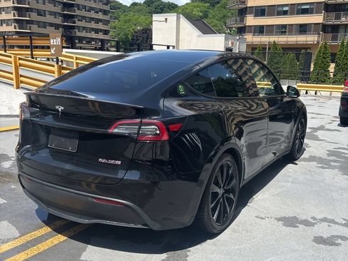 Used 2023 Tesla Model Y Performance AWD/4WD image 3
