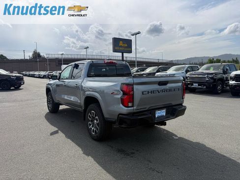 Used 2024 Chevrolet Colorado Z71 w/ Safety Package AWD/4WD image 5