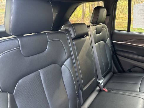 Used 2024 Jeep Grand Cherokee Limited 4xe image 13