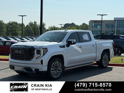 Used 2023 GMC Sierra 1500 Denali Ultimate AWD/4WD image 3