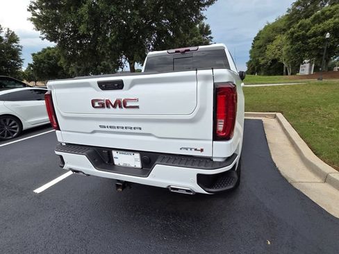 Used 2023 GMC Sierra 1500 AT4 w/ AT4 Premium Package AWD/4WD image 7