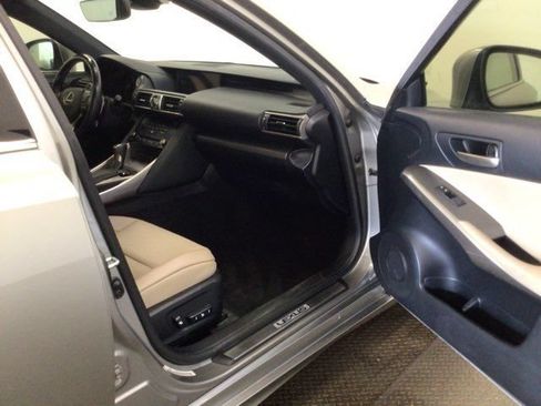 Used 2017 Lexus IS 200t F Sport w/ F Sport Package RWD image 9
