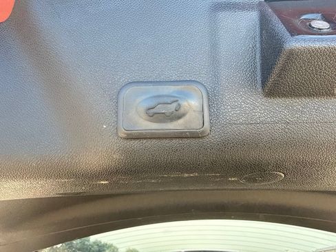 Used 2016 GMC Acadia SLT AWD/4WD image 10