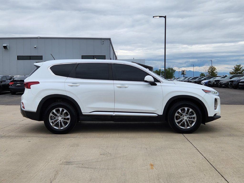 Used 2020 Hyundai Santa Fe SE AWD/4WD image 4