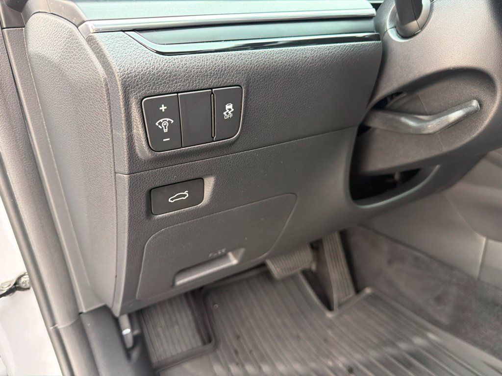 Used 2025 Kia K5 GT w/ GT1 Package FWD image 45