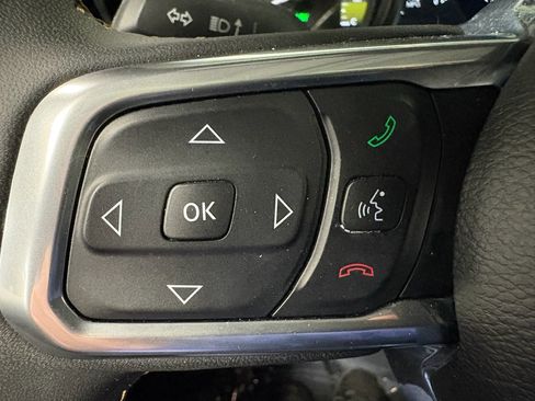 Used 2024 Jeep Wrangler Unlimited Sahara AWD/4WD image 13