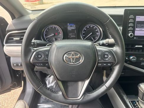 Used 2024 Toyota Camry SE image 31