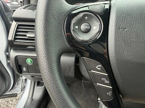 Used 2017 Honda Accord LX image 13