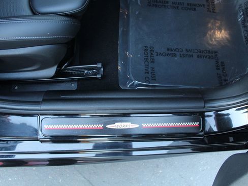 Used 2017 MINI Cooper S image 22