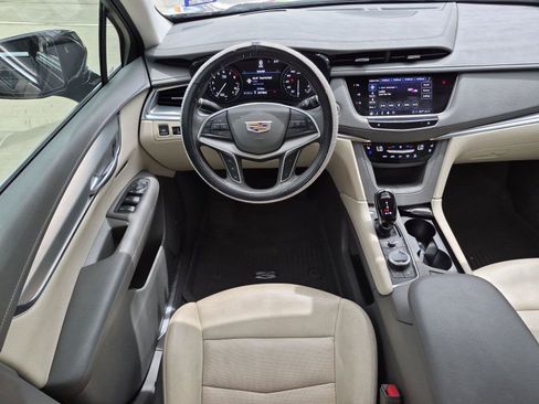 Used 2022 Cadillac XT5 Premium Luxury w/ Technology Package FWD image 12