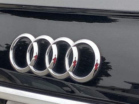 Used 2022 Audi Q5 2.0T Premium Plus w/ Premium Plus Package AWD/4WD image 4