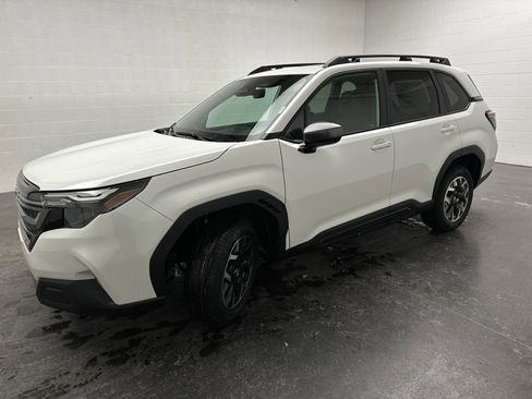 New 2026 Subaru Forester Premium image 4