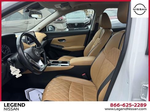 Used 2022 Nissan Sentra SV w/ SV Premium Package image 13