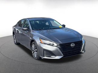 Used 2025 Nissan Altima 2.5 SV video 2