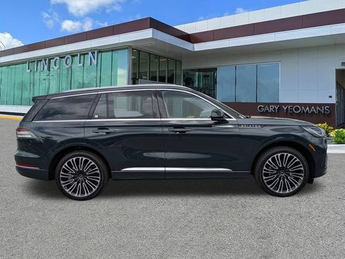 New 2026 Lincoln Aviator Black Label AWD/4WD image 3