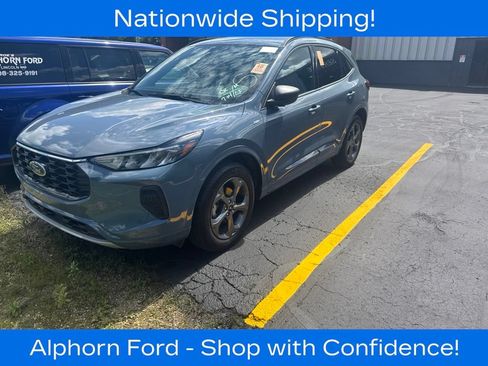 Certified 2024 Ford Escape ST-Line w/ Tech Pack #1 AWD/4WD image 3