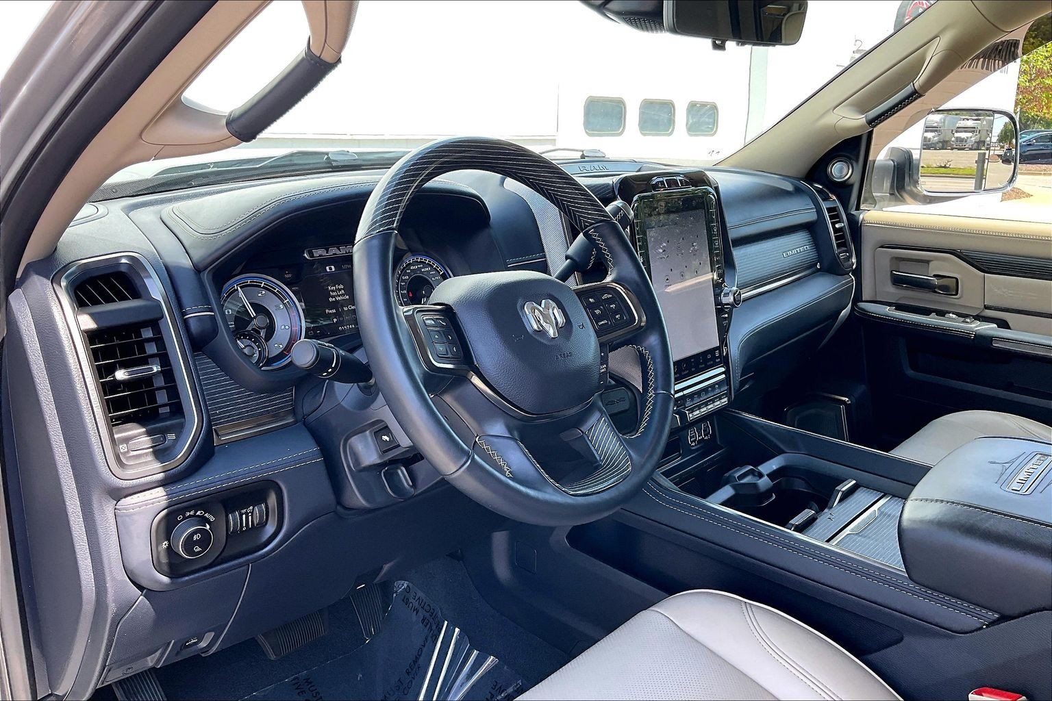 Used 2022 RAM 2500 Limited AWD/4WD image 18
