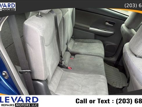 Used 2014 Toyota Prius V Three FWD image 32