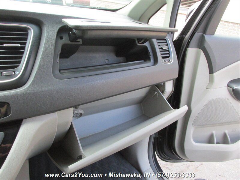 Used 2017 Kia Sedona LX w/ LX Essentials Premium Package FWD image 37
